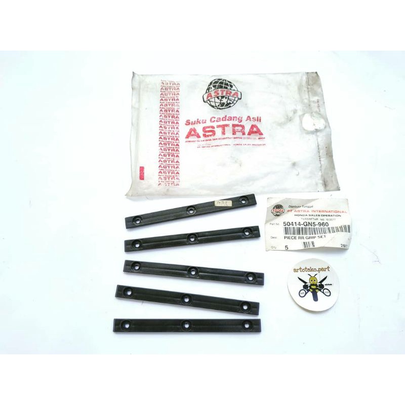 KARET KANCINGAN BEGEL BEHEL JOK JOG BELAKANG HONDA ASTREA PRIMA STAR GRAND LEGENDA SUPRA ORIGINAL OR