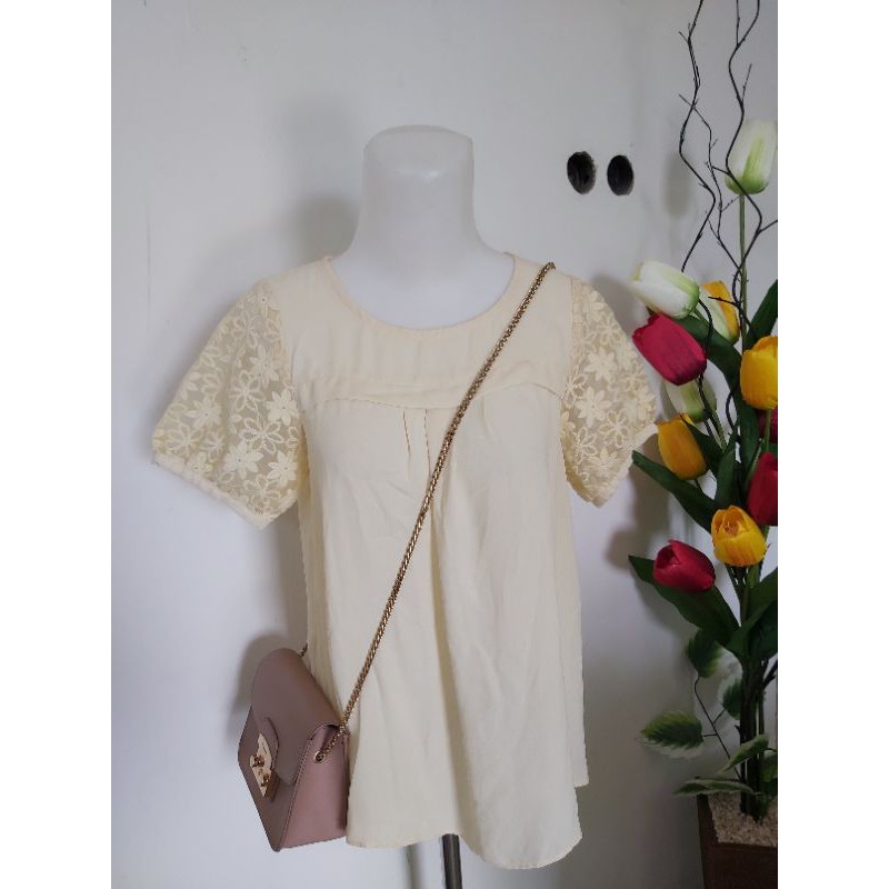 Preloved blouse embroidery