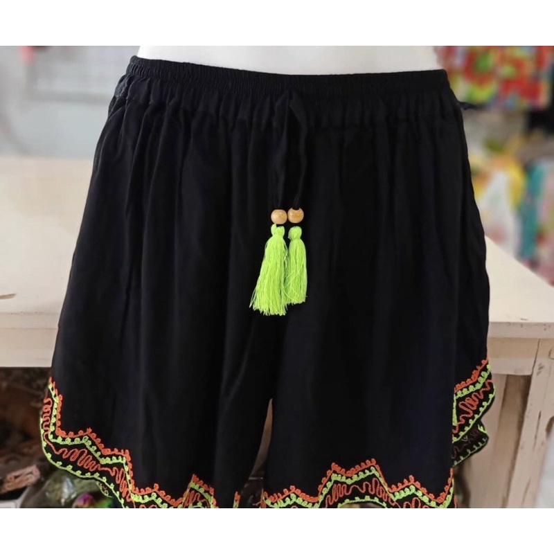 CELANA BORDIR BALI / CELANA PENDEK RAYON BALI/ CELANA RAYON/CELANA KHAS BALI /CELANA BALI /CELANA PA