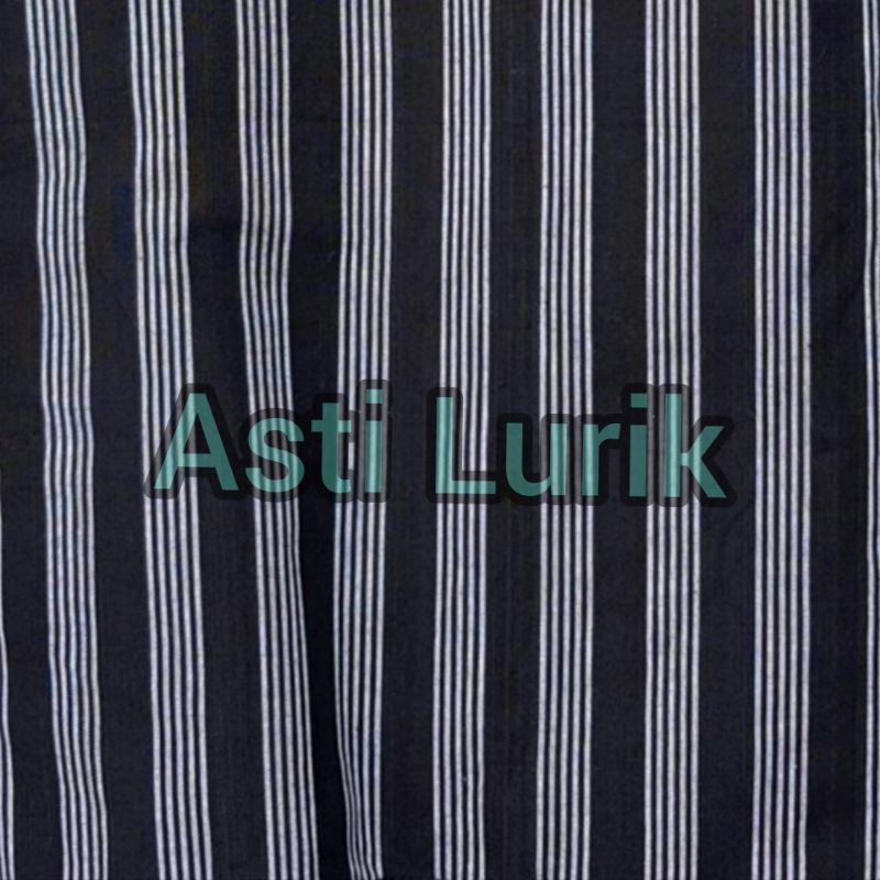 Kain Lurik Tenun ATM Asli ( 200 x 105 110 ) . Lurik Lebar Besar  Halus lurik Hitam Putih Garis Lurik