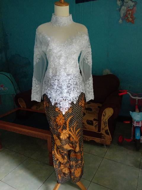 Ready Kebaya akad  murah