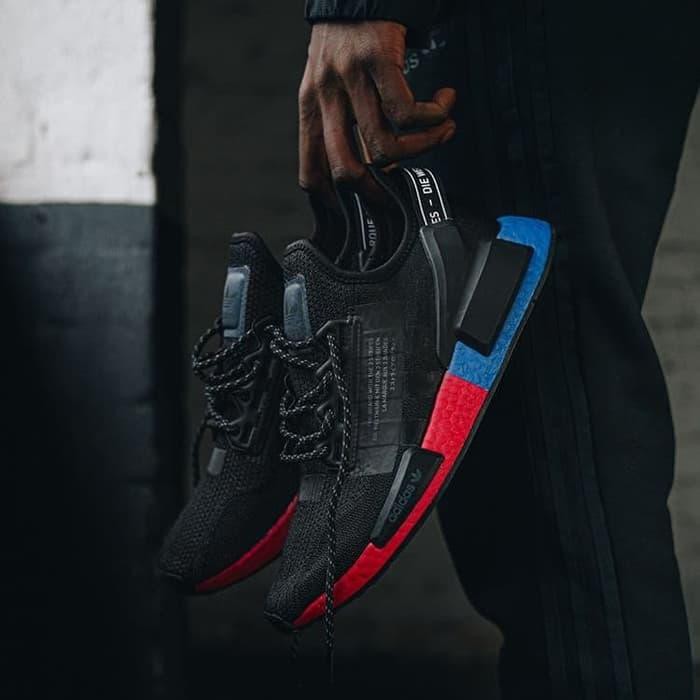 nmd r1 v2 black red blue
