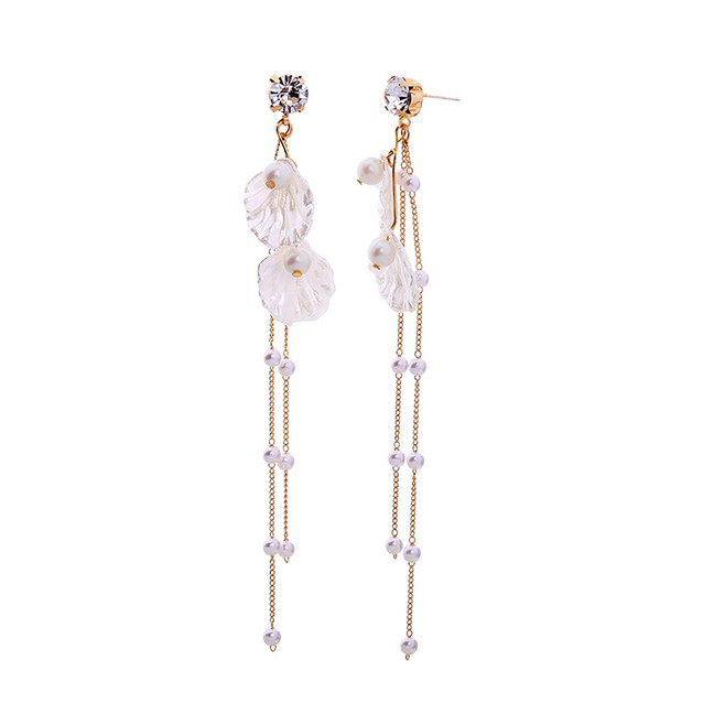 LRC Anting Tusuk Fashion Stud Earrings Shell Pearl Earrings F76516