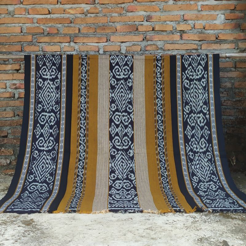 Kain Tenun Blanket Troso Nusantara Jepara Sumba Songket Kalimantan Toraja Asmat Cumi Kekinian Bali Kemeja Batik Solo Pekalongan  Etnik 005