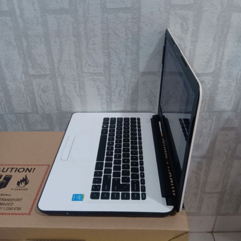 Laptop Hp 14-ac186TU, Core i3 - 5005U Gen 5th, Ram 4GB HDD 500GB Layar 14 inch Windows 10 Siap pakai