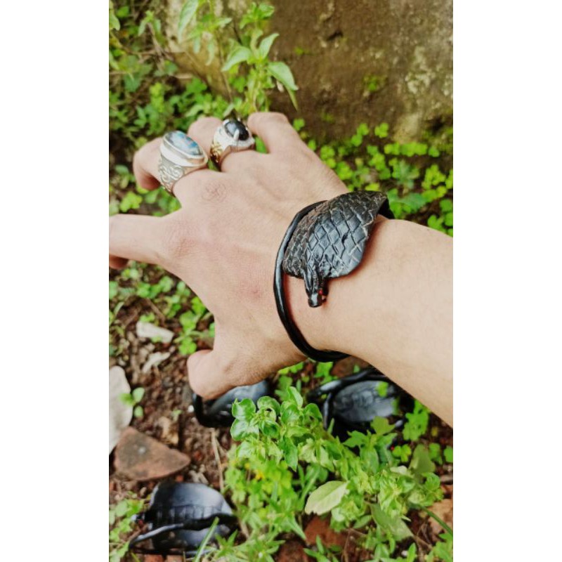 Gelang bahar hitam ukir cobra