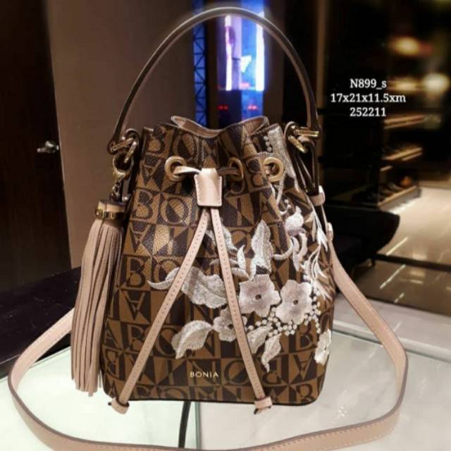 Sale... serut bordir bunga size S Bonia original