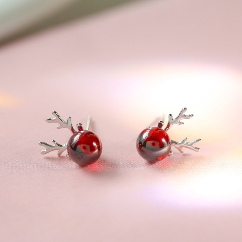 Anting Stud Desain Rusa Natal Aksen Kristal Untuk Wanita