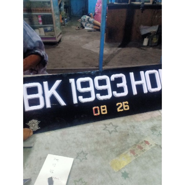 BK Nopol mobil Letter timbul Singapura putih