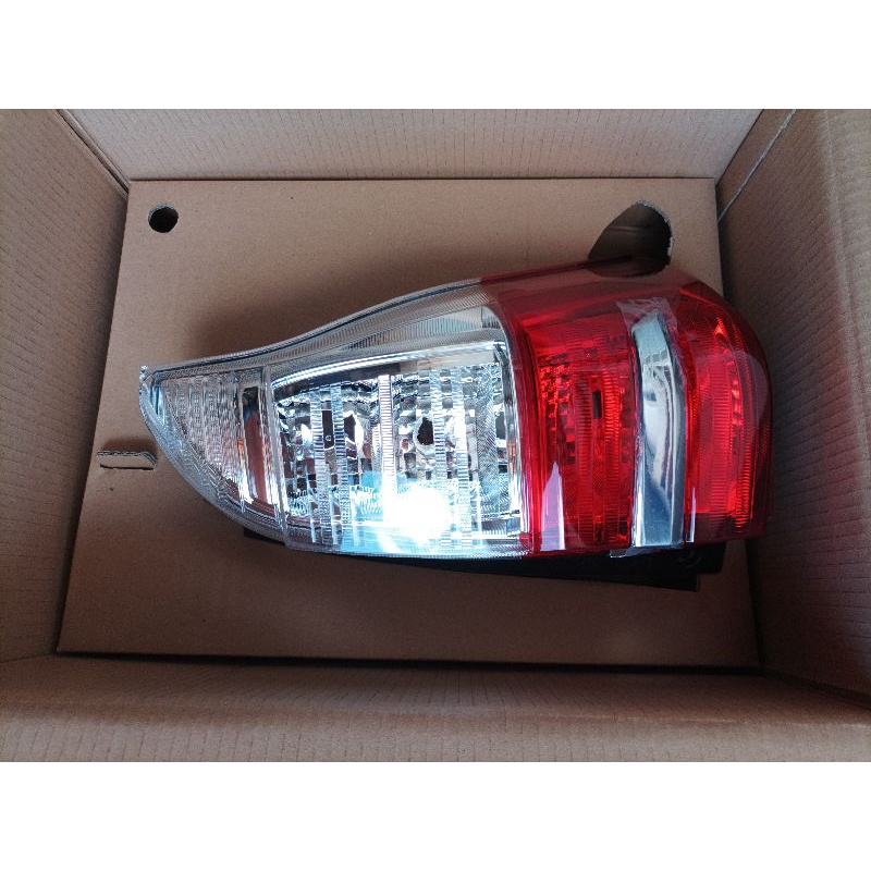 stoplamp lampu belakang kanan avanza/xenia 2019 facelift original
