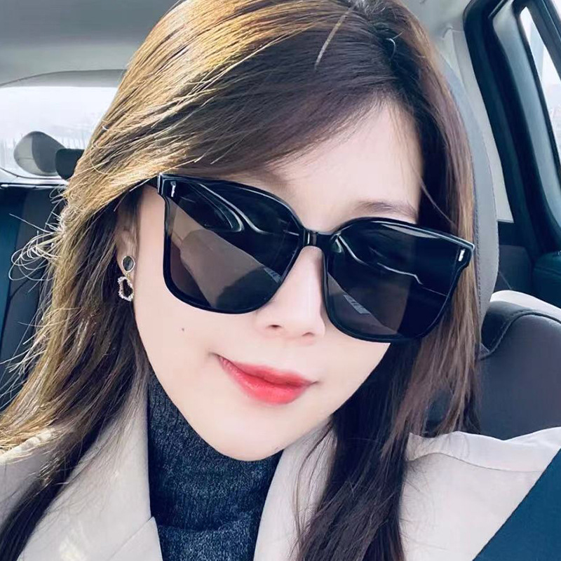 (YUZHU) COD Kacamata Hitam Korea Fashion Style Square untuk Wanita INS Style Oversized Shades untuk Wanita