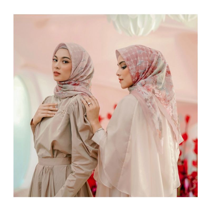 Xanadu Scarf Taffy ButtonscarfxRiamiranda