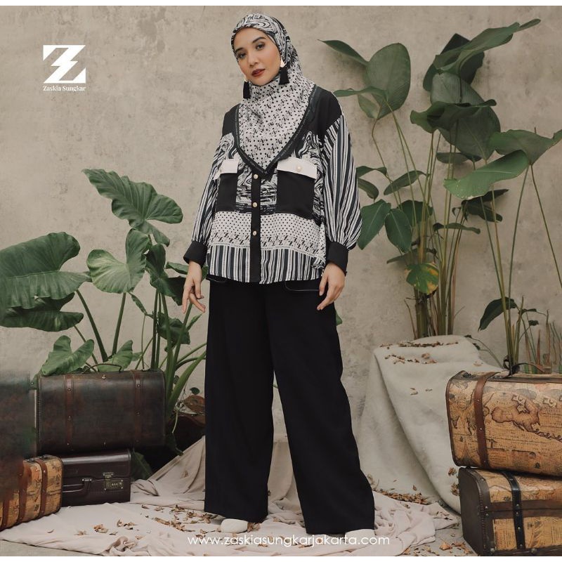 ZASKIA SUNGKAR KALEA BLOUSE M - [SIAP KIRIM]