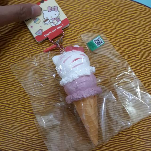 HK Double Scoop Ice Cream Squishy