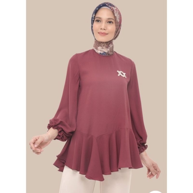 Callie blouse maroon Size M wearing klamby