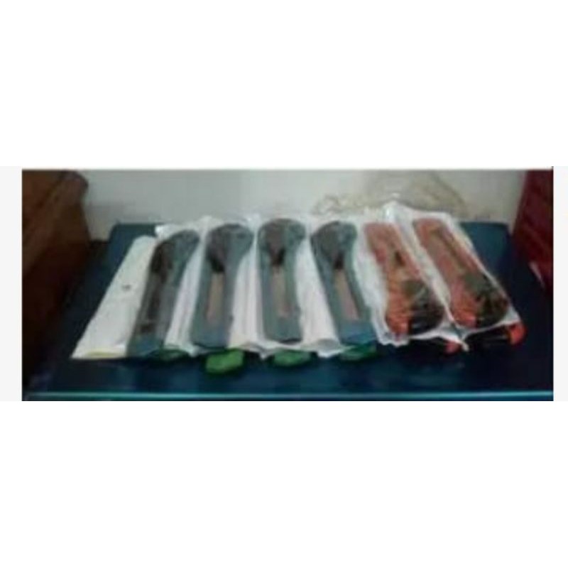 

Pisau silet cutter besar