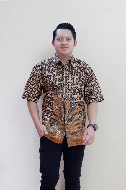 Hem batik lengan pendek lapis furing ori batik solo sragenan