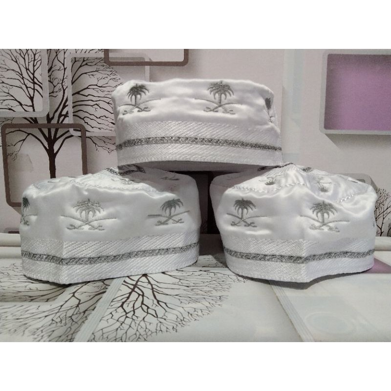 peci Madinah lis pedang perak