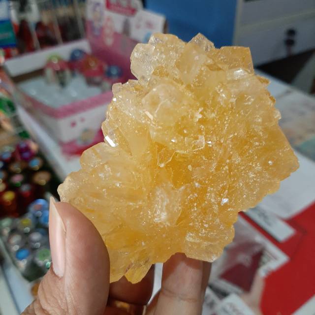 

Gula Batu Kristal Kuning/Putih