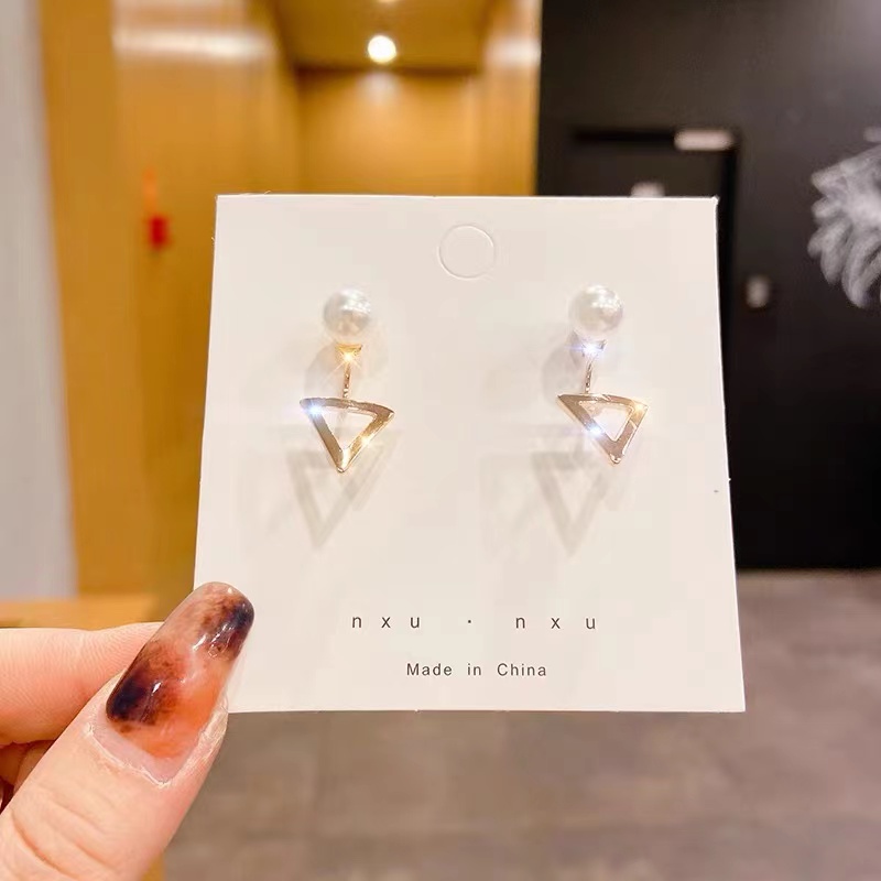 (Hello Girl)E02 Anting Tusuk Wanita Korea Bunga Pita Hati Mutiara Import-E02 Mutiara Segitiga