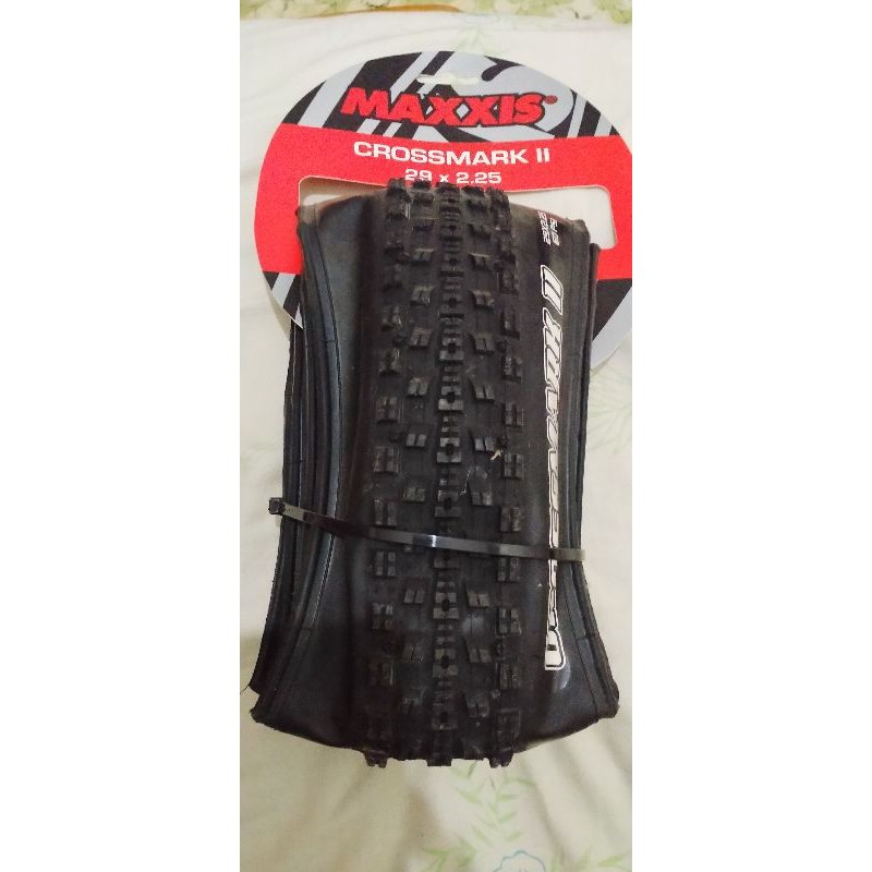 Ban luar Maxxis Crossmark II 29 X 2.25