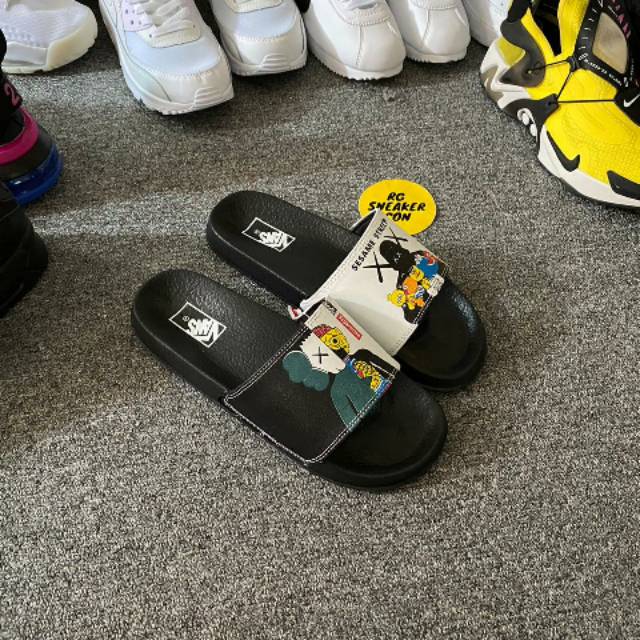 Sandal flip flop KAWS