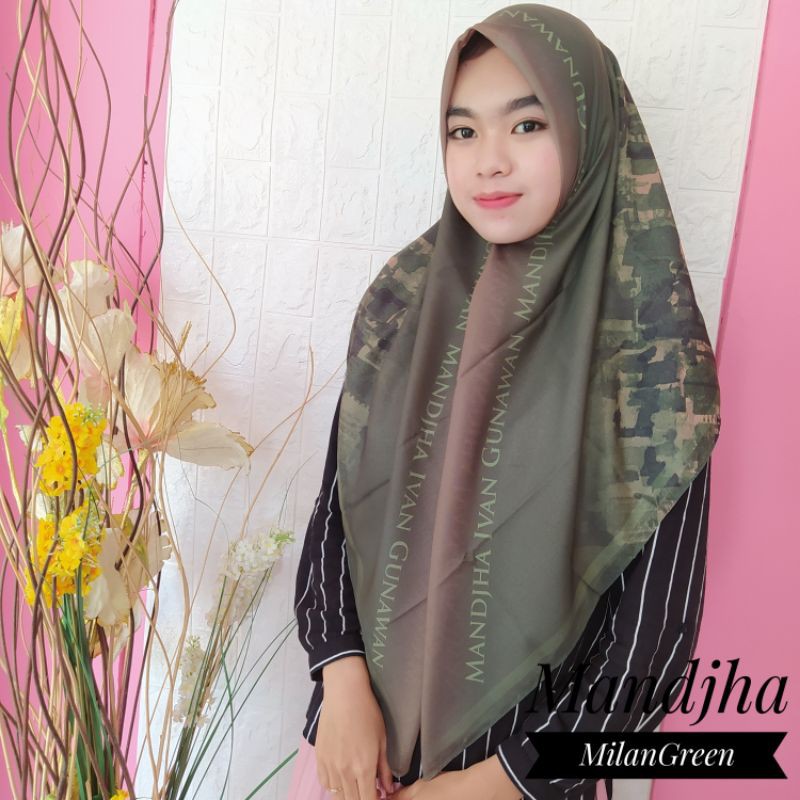 Mandjha Scarf voal by ivan gunawan Milan green