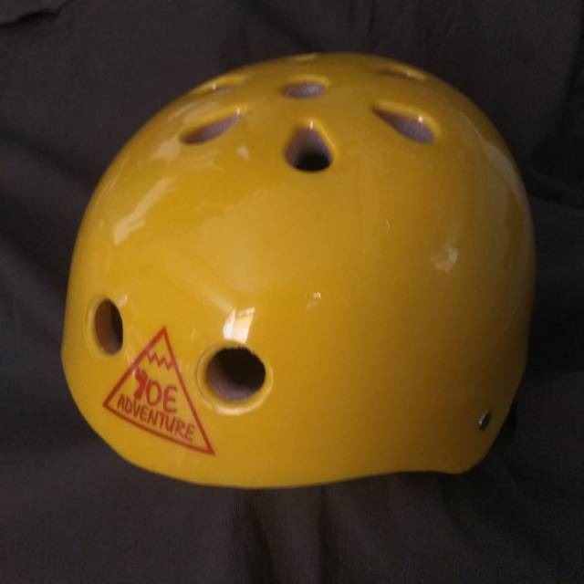 Helm rafting kuning