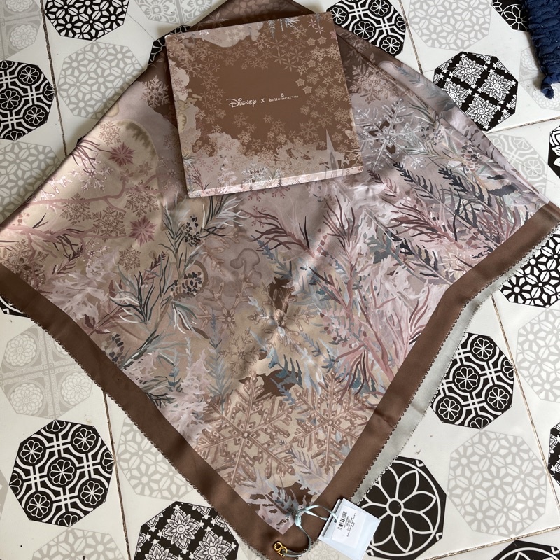 BUTTONSCARVES  FROZEN SERIES WOOD PRELOVED