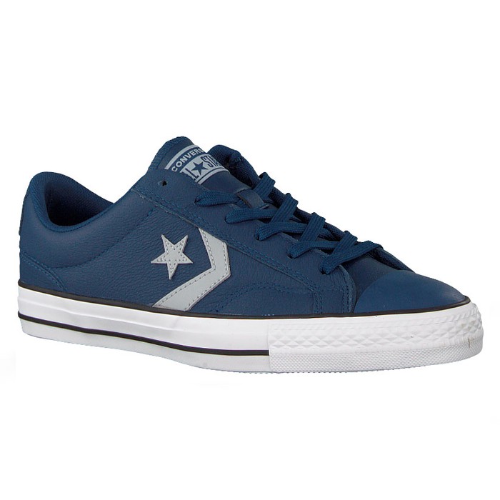 sepatu converse star player