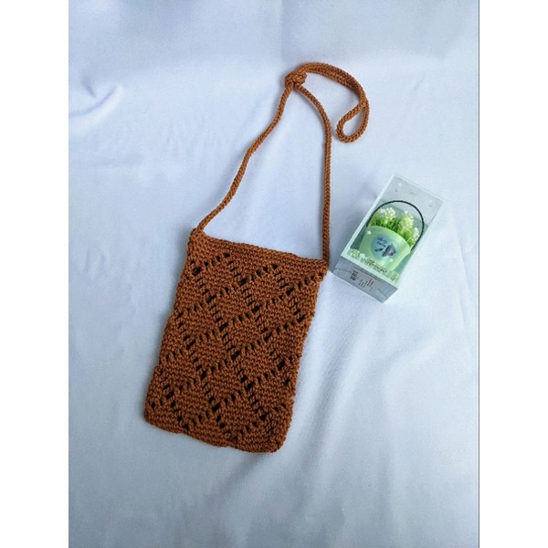 Tas Rajut Kecil Tas Hp Rajut Simple Motif Diamond Warna Coklat