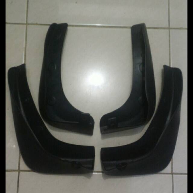 Mudguard Livina 2013-2016