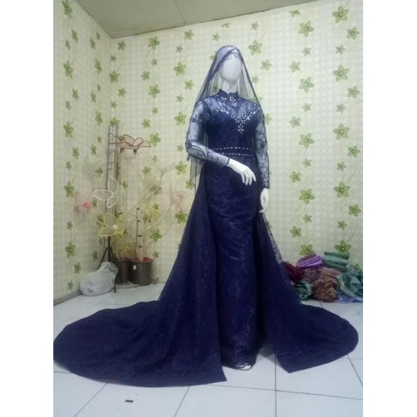 Gaun pengantin model slim warna navy lengkap dengan slayer