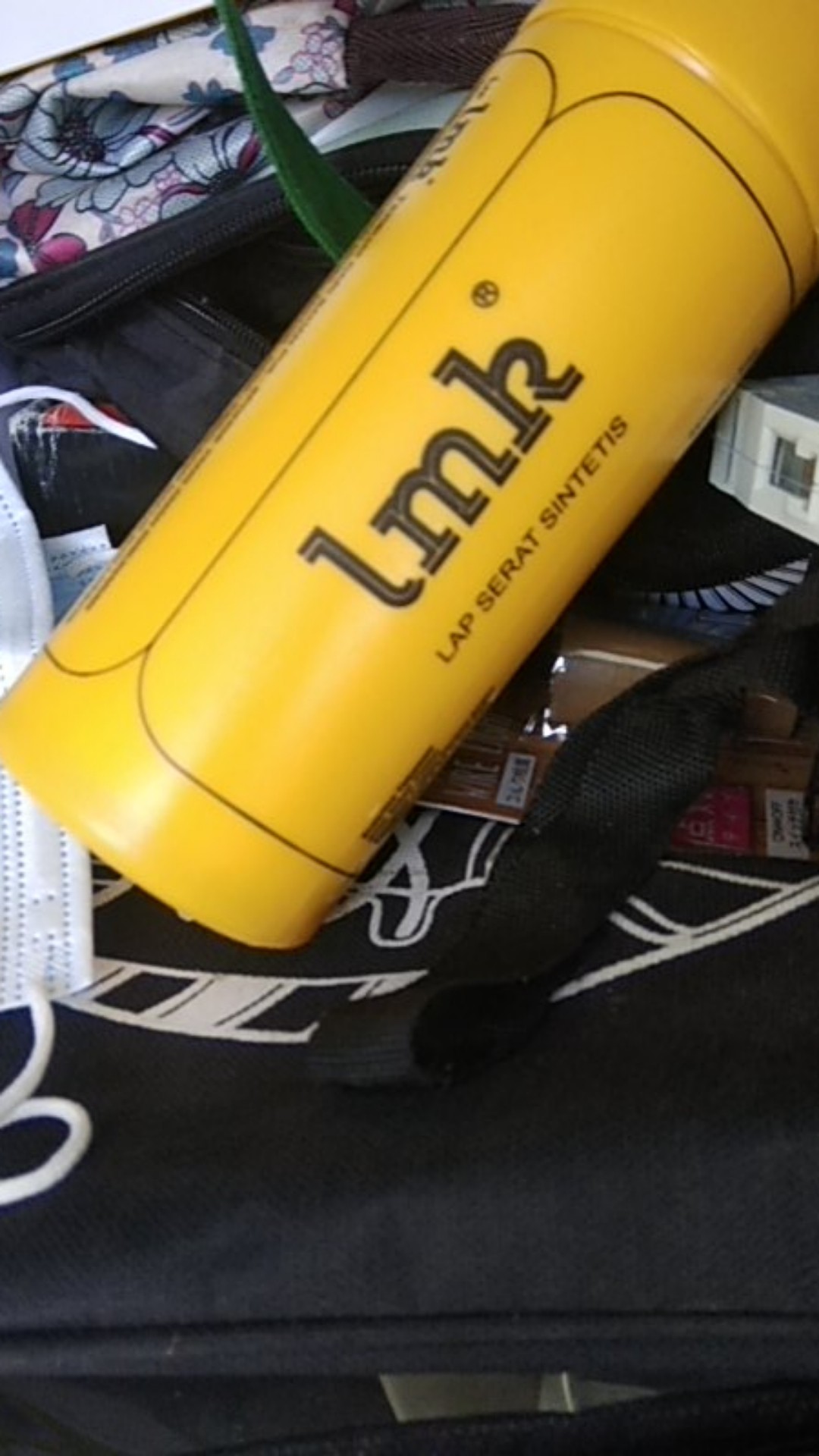 Lmk Lap Kanebo Berserat (tidak Mudah Robek) Daya Serap Tinggi D43x32x0.2cm