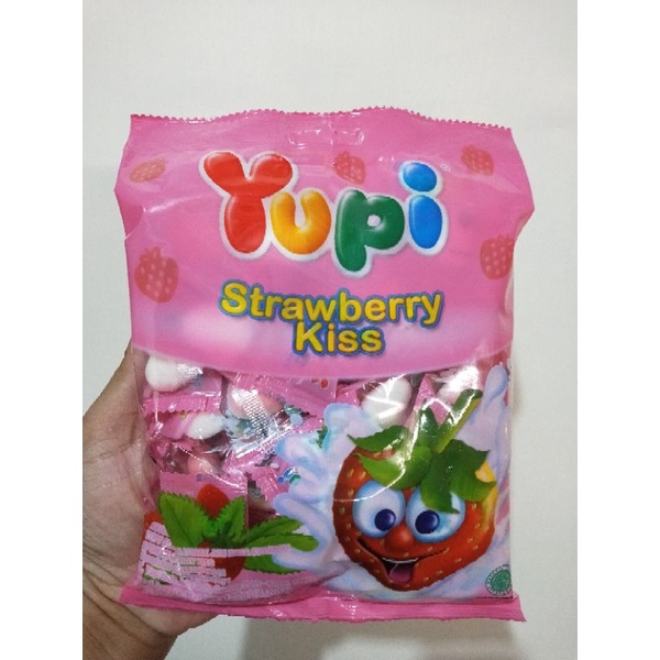 Jual Permen Yupi Strawberry Kiss 120gr Shopee Indonesia 