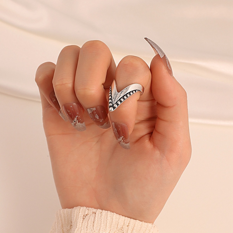 Cincin Kuku Bahan Metal Adjustable Gaya Punk Untuk Pria / Wanita