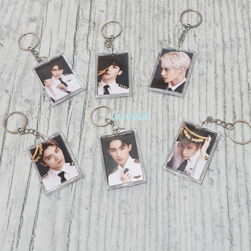 WayV Season Greeting 2022 Acrylic Clear Keychain Gantungan Kunci Akrilik