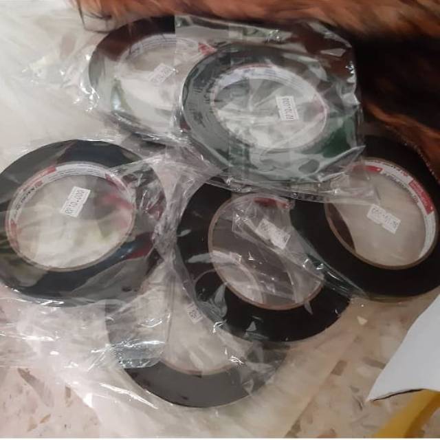 

Double Tape Hitam
