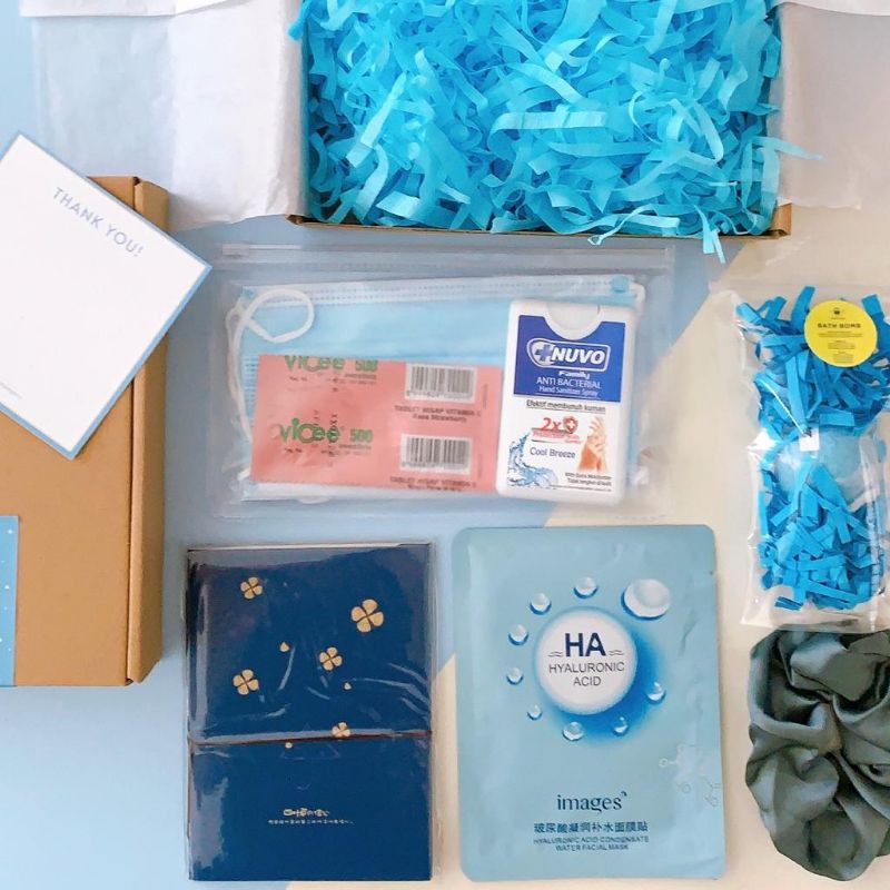 

Gift Box Blue B: Kado Ulang Tahun, Selamat, Terima kasih, Lagi mikirin kamu