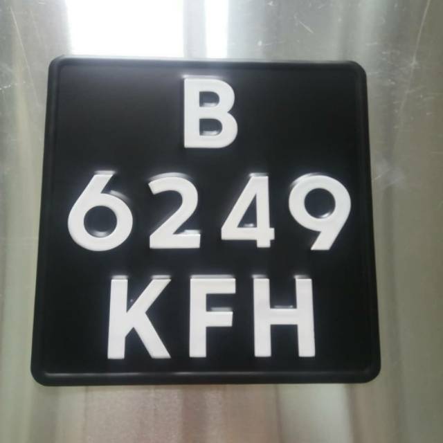 Plat vespa belakang retro