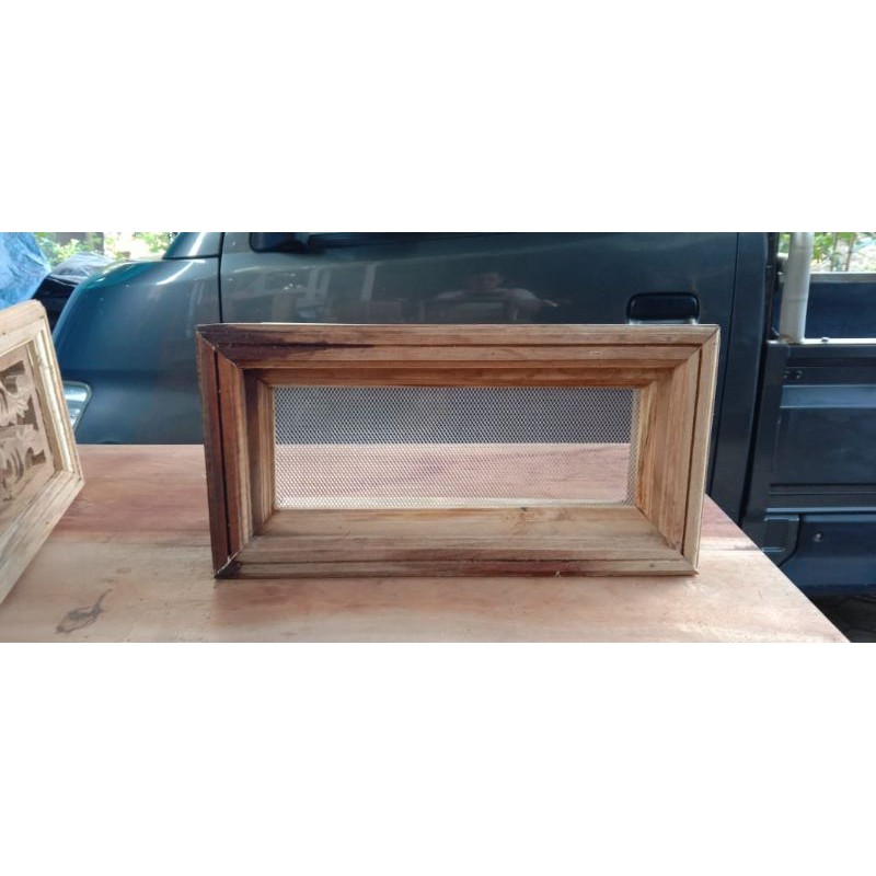 Loster Kayu Jati Ventilasi Udara Kayu