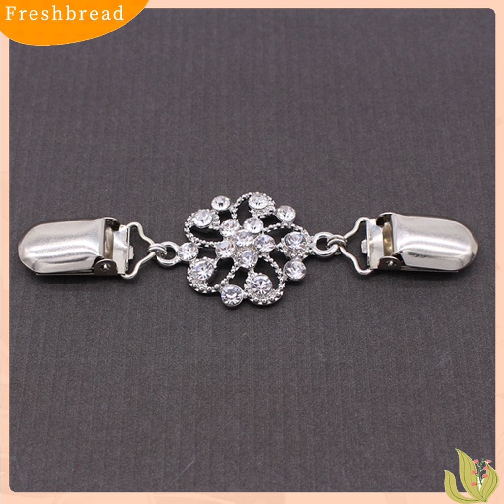 [ TERLARIS]Brooch Flower Pendant Hollow Design Clothes Decor Fashion Brooch Pin for Weeding