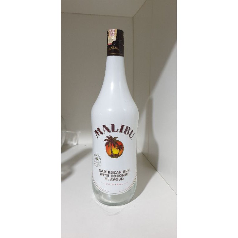 Botol Kosong Dekorasi Rumah Minuman Malibu Caribbean Rum / Botol Pajangan Hiasan Dinding Cafe Resto