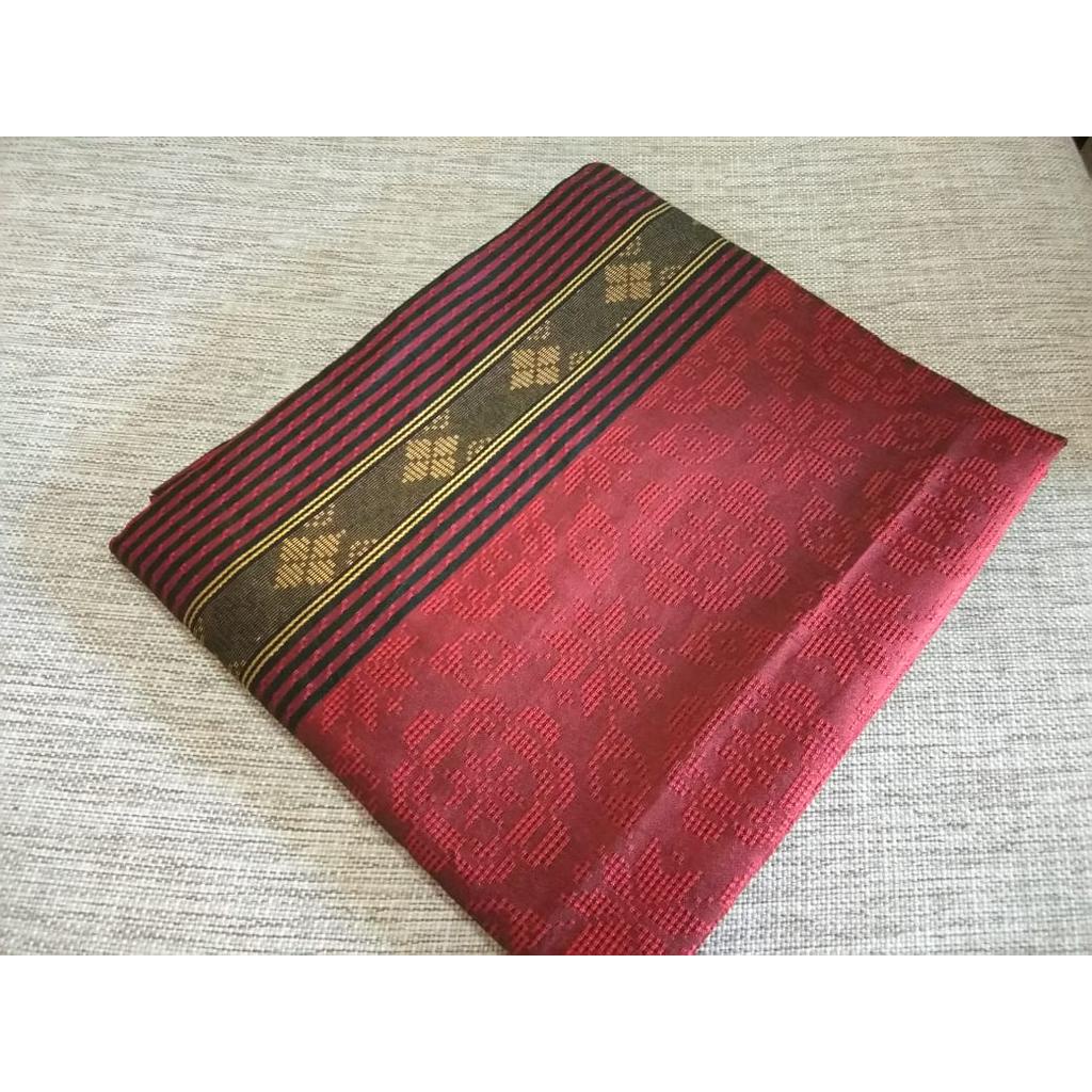 Tenun Songket Merah