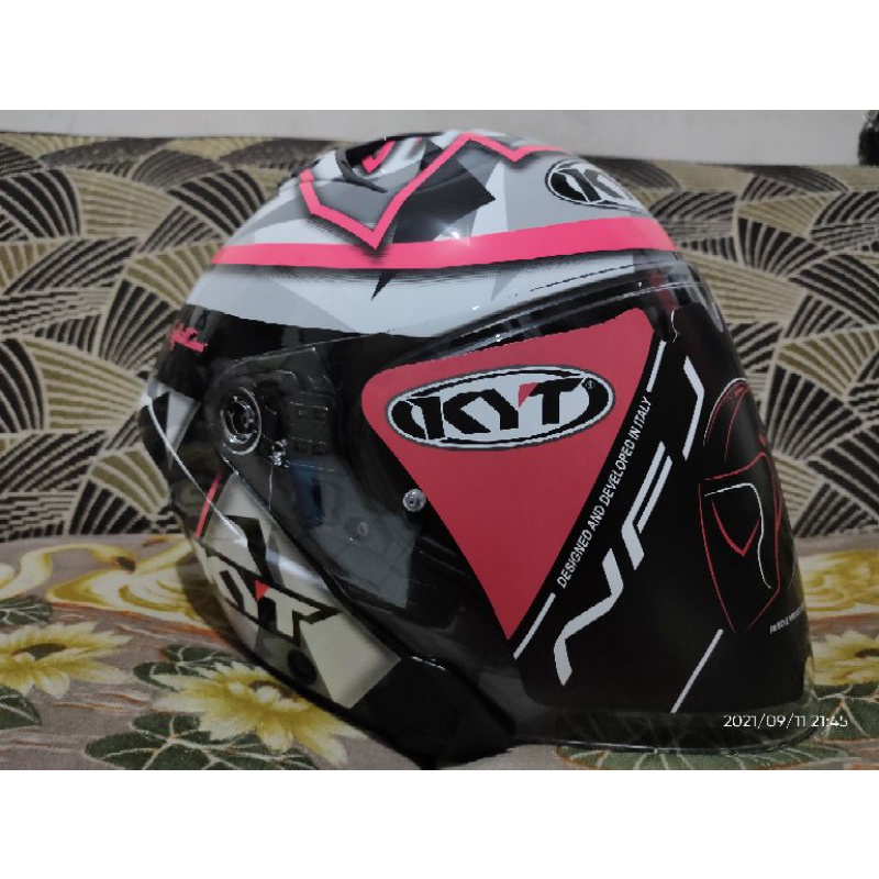 KYT NFJ Espargaro 2018