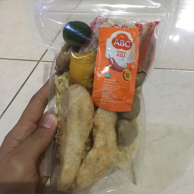 

Batagor kuah instan rebus-rebus,jadi deeh☺️☺️