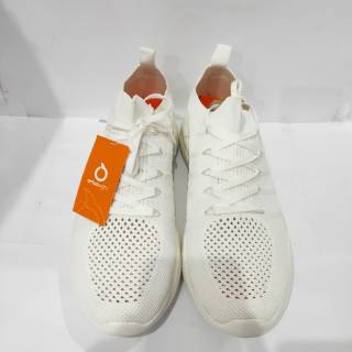  Sepatu  Lari Running  Casual Ortuseight  Invaders  OffWhite 