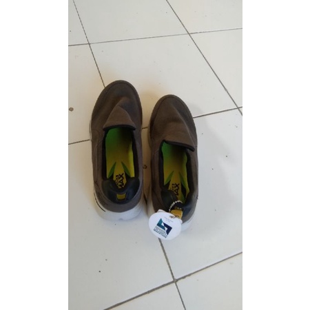 sepatu pria Skechers original second cuci gudang /preloved