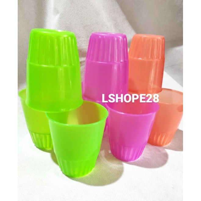 Gelas plastik warna warni / gelas plastik warna 200ml / gelas plastik 200 ml.