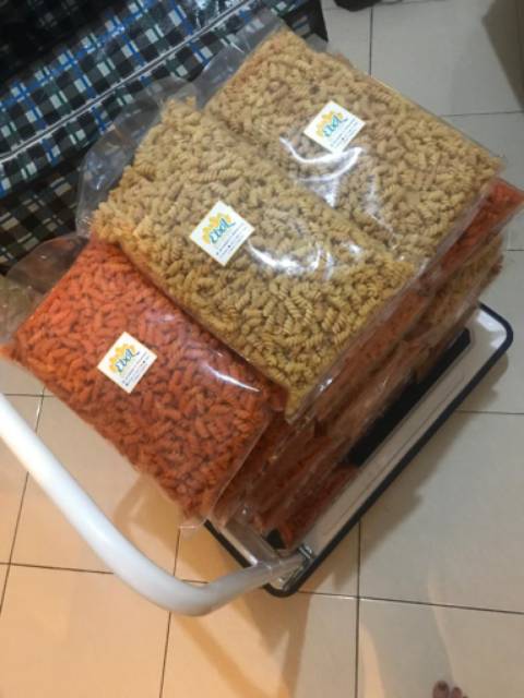 

TERLARIS MACARONI EBOL SIZE XL (1.000GRAM)